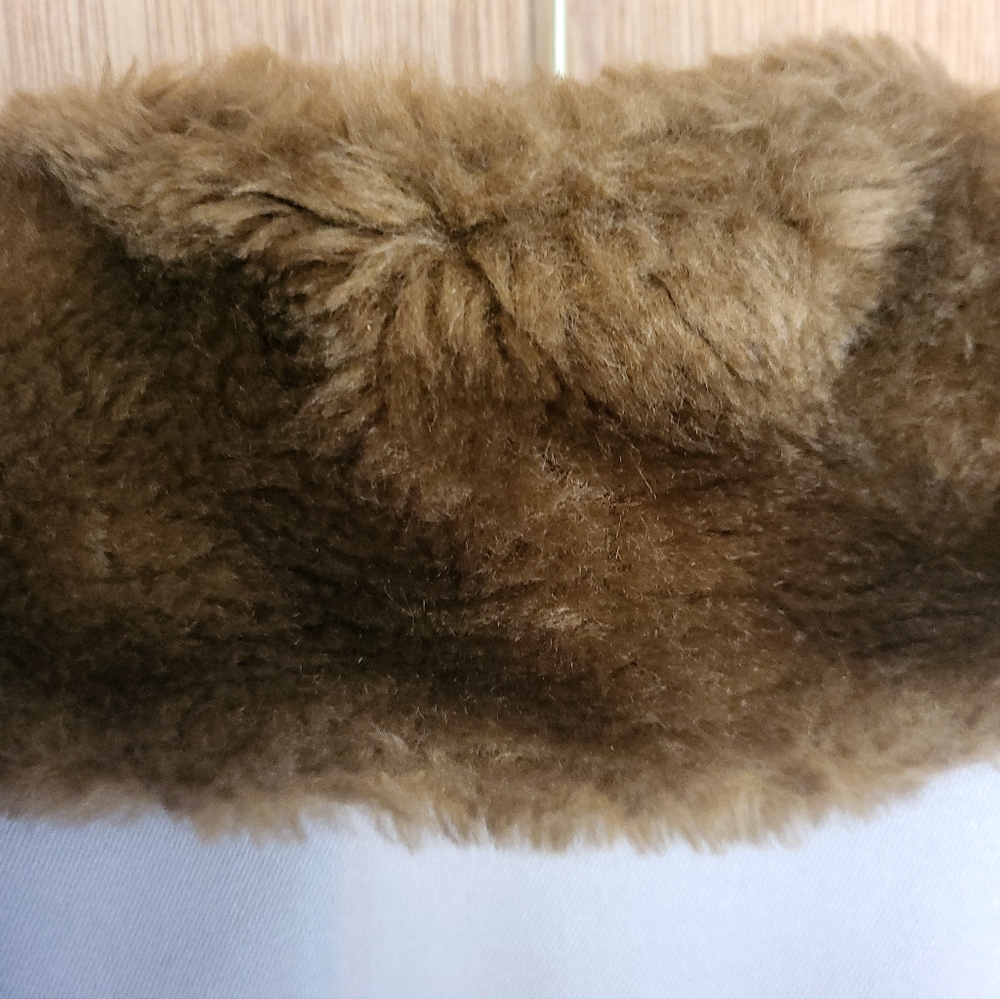 Vintage 1970 Studio One Men's Beige Pea Coat with Dark Brown Fur Collar. Size 40 - Picture 15 of 16